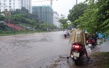 Nhiều tuyến đường ở Đà Nẵng lại bị ngập nước sau trận mưa lớn