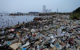 Chùm ảnh rác thải tràn ngập từ trên bờ đến tận đáy các đại dương 