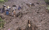 Chùm ảnh lũ lụt và lở đất cướp đi sinh mạng của ít nhất 24 người Ấn Độ