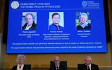 Công bố các nhà khoa học đoạt giải Nobel Vật lý 2023 