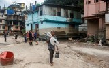 Chùm ảnh nước lũ tàn khốc quét qua Ấn Độ khiến hàng chục người thiệt mạng 