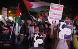 Chùm ảnh biểu tình rầm rộ sau vụ đánh bom vào bệnh viện ở Gaza 
