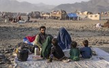 Chùm ảnh người Afghanistan cơ cực khi trốn khỏi Pakistan