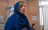 Chùm ảnh phụ nữ Afghanistan liều mạng để sinh con 