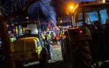 Chùm ảnh nguy cơ tắc nghẽn giao thông cả nước vì nông dân Đức biểu tình