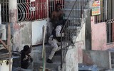 Chùm ảnh bạo lực băng đảng bao trùm Port-au-Prince của Haiti