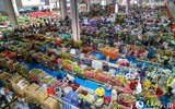 Nhộn nhịp chợ hoa tươi lớn nhất châu Á
