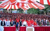 Hơn 2.400 tân sinh viên rạng rỡ trong ngày khai giảng