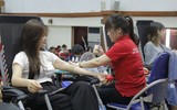 Hàng trăm sinh viên đã hào hứng tham gia hiến máu 'Phương Đông Rực Hồng 24'