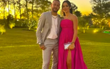 Neymar ‘say đắm’ bên gái lạ trong lúc bạn gái bầu 8 tháng
