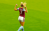 Fan điêu đứng trước loạt ảnh của nữ cầu thủ ‘quyến rũ nhất’ bóng đá Anh 