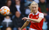 Nữ tuyển thủ Anh ‘hở bạo’ tại sự kiện lớn