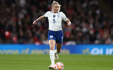 Nữ tuyển thủ Anh ‘hở bạo’ tại sự kiện lớn