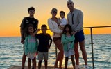 Ronaldo khoe dáng 'chuẩn không cần chỉnh’ ở bãi biển Ả Rập