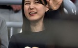Nàng WAG bóng chày Nhật Bản gây sốt tại Hàn Quốc