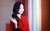 Á hậu Thùy Linh làm giám khảo ở tuổi 21, ghi điểm với nhan sắc cực ngọt