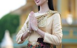 Hoa hậu Thùy Tiên đẹp mê mẩn trong trang phục truyền thống Campuchia 