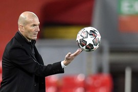 Zidane được đồn đoán có thể tiếp quản MU.