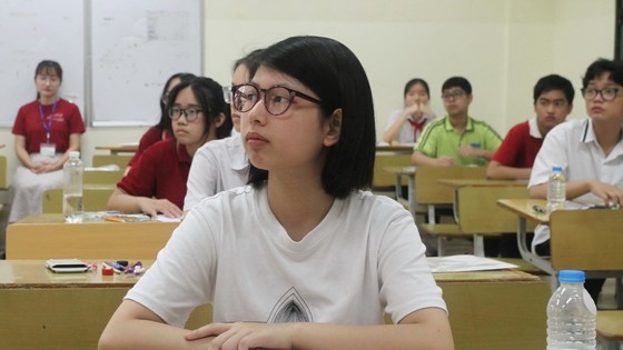 Thí sinh dự thi vào lớp 10 tại Hà Nội.