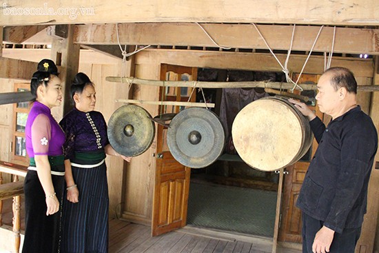 Đặc sắc 'vũ điệu' cồng chiêng của dân tộc Thái ở Yên Châu