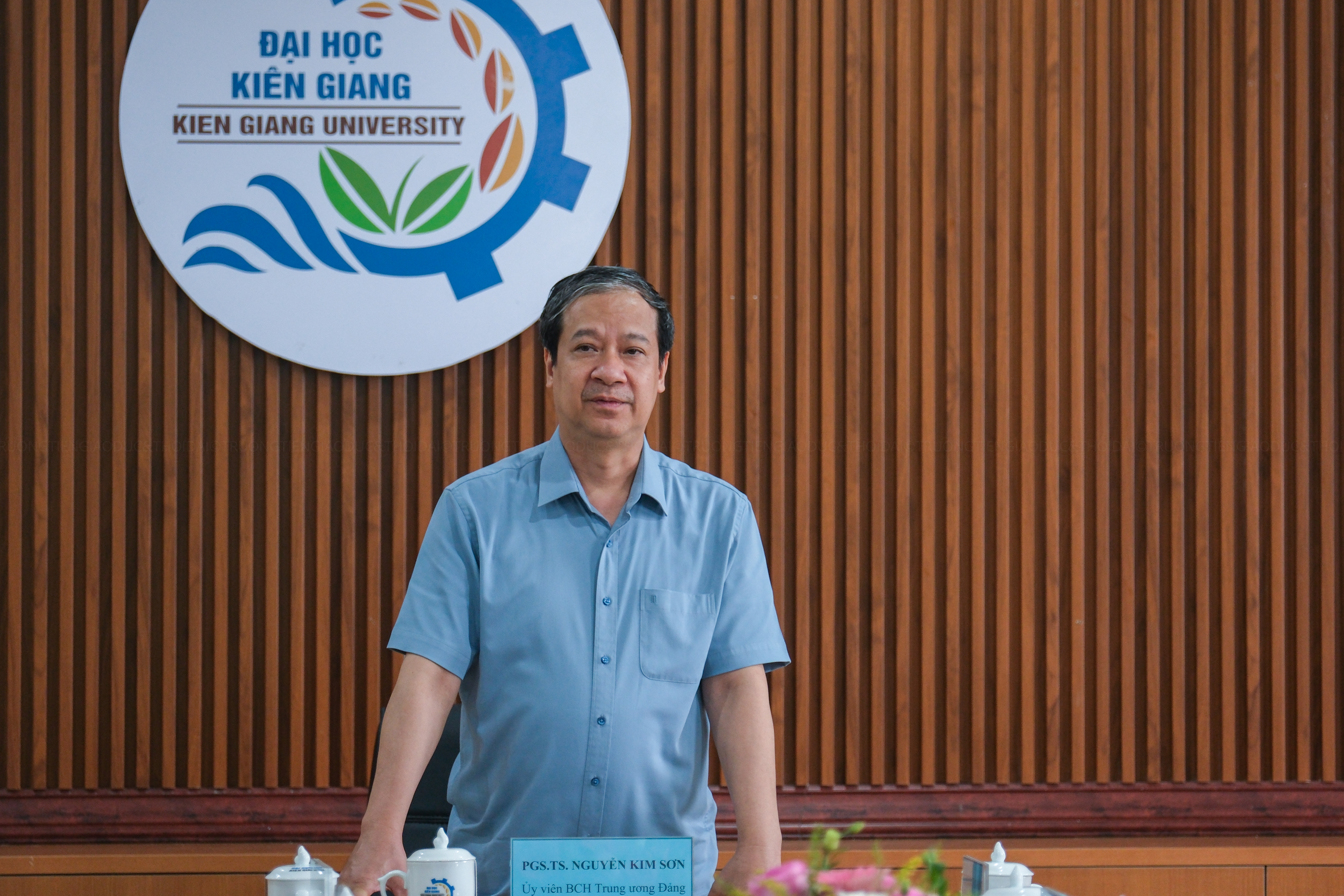 Bộ trưởng Nguyễn Kim Sơn phát biểu chỉ đạo tại buổi làm việc. ảnh 2