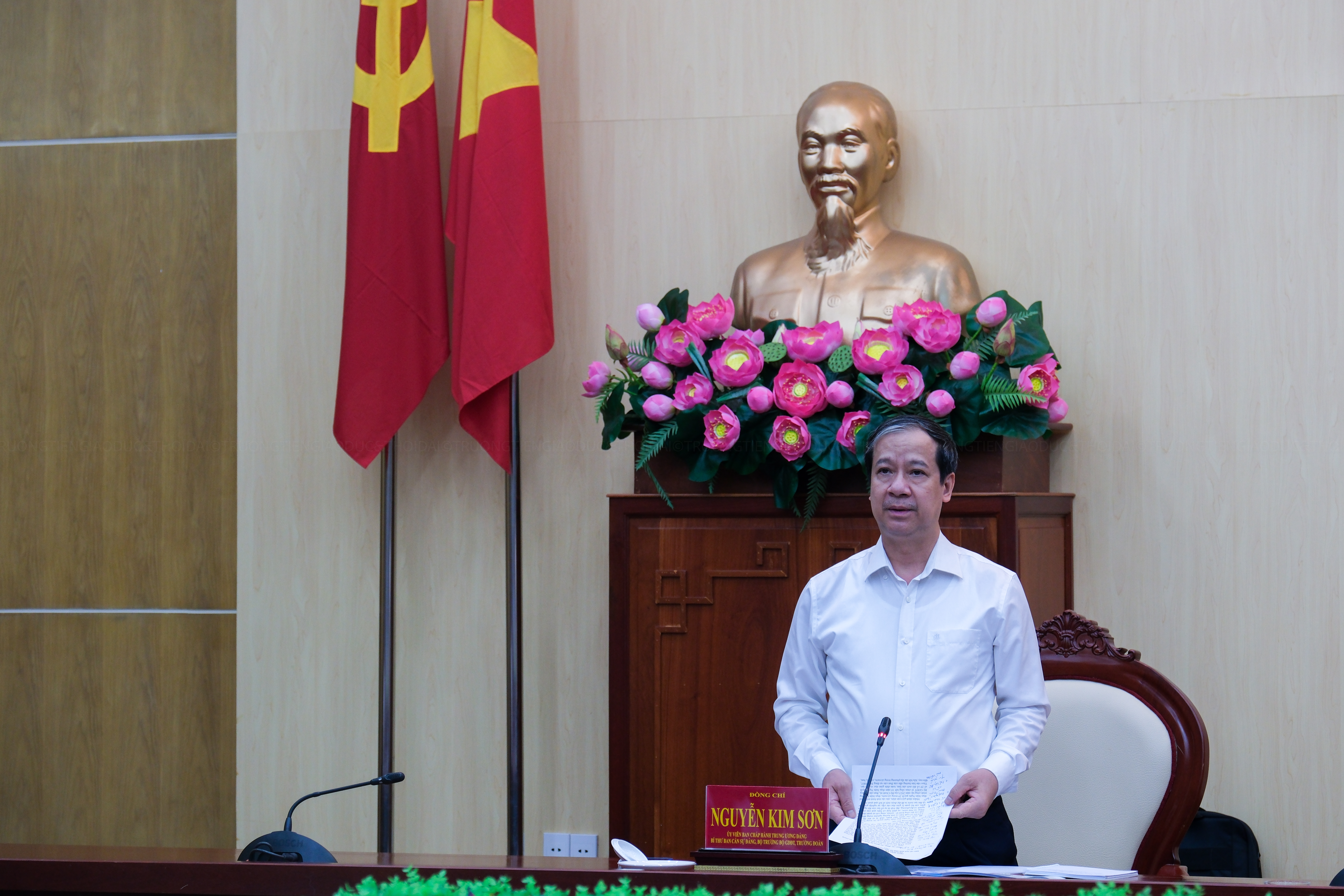 Bộ trưởng Nguyễn Kim Sơn phát biểu tại buổi làm việc với Tỉnh uỷ Kiên Giang. ảnh 1