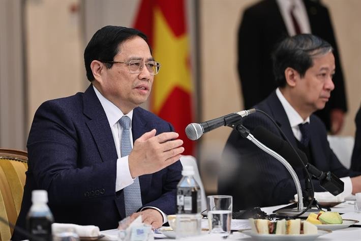 Thủ tướng Phạm Minh Chính phát biểu trong buổi tiếp 10 doanh nghiệp hàng đầu của Nhật Bản về vi mạch, bán dẫn.