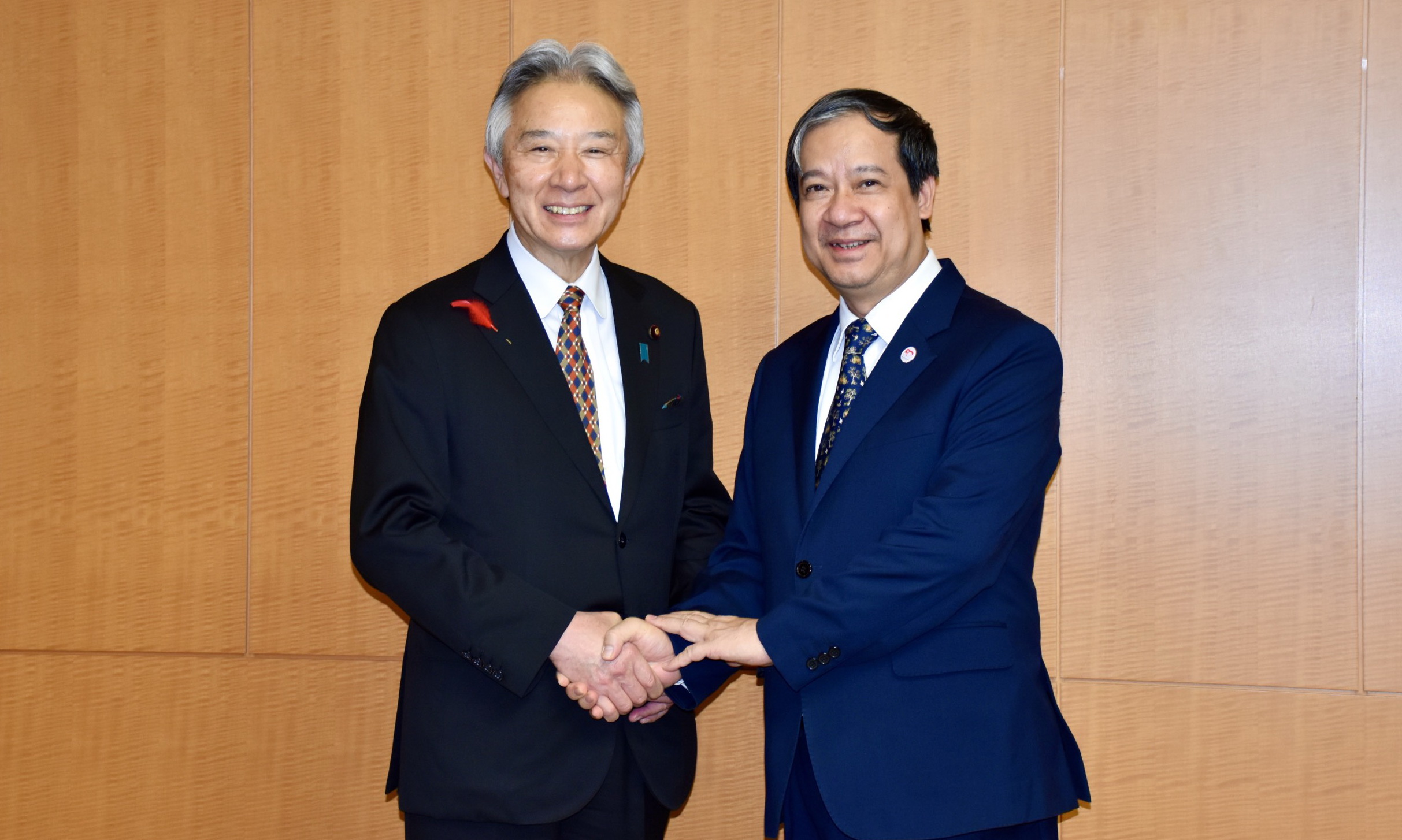 Bộ trưởng Nguyễn Kim Sơn và Bộ trưởng Bộ Giáo dục, Văn hóa, Thể thao, Khoa học và Công nghệ Nhật Bản Moriyama Masahito. ảnh 1