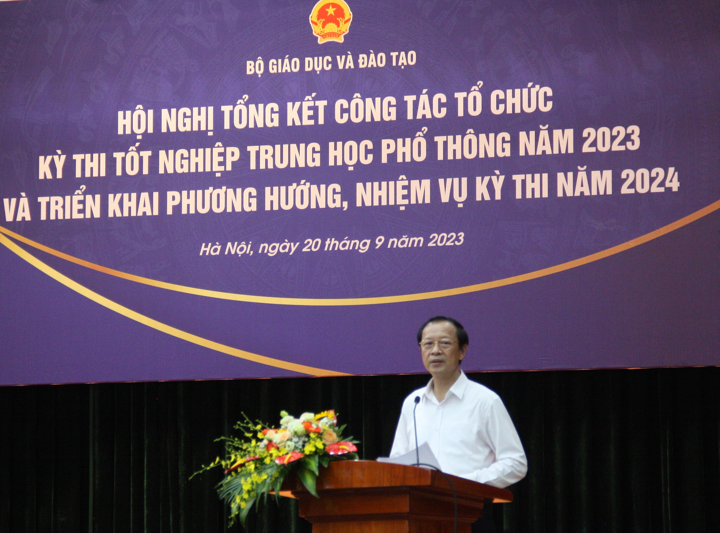 Thứ trưởng Bộ GD&ĐT Phạm Ngọc Thưởng phát biểu khai mạc Hội nghị. ảnh 1