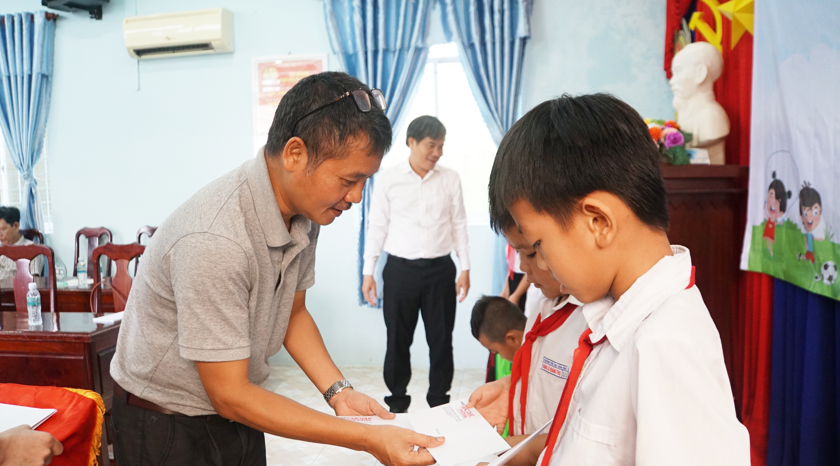 Chương trình 'Tiếp sức đến trường' đến với học sinh Kiên Giang ảnh 7