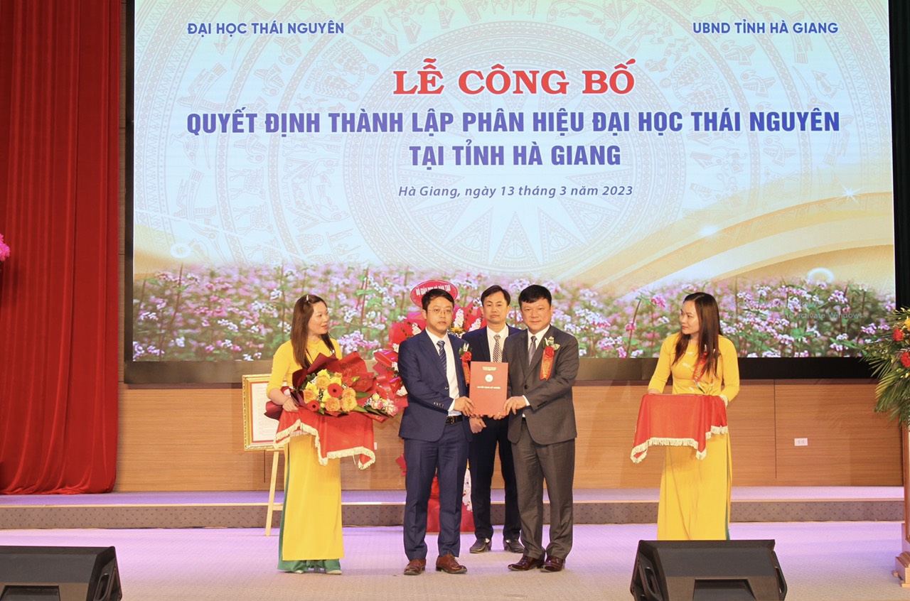 Công bố Quyết định thành lập Phân hiệu Đại học Thái Nguyên tại tỉnh Hà Giang ảnh 4