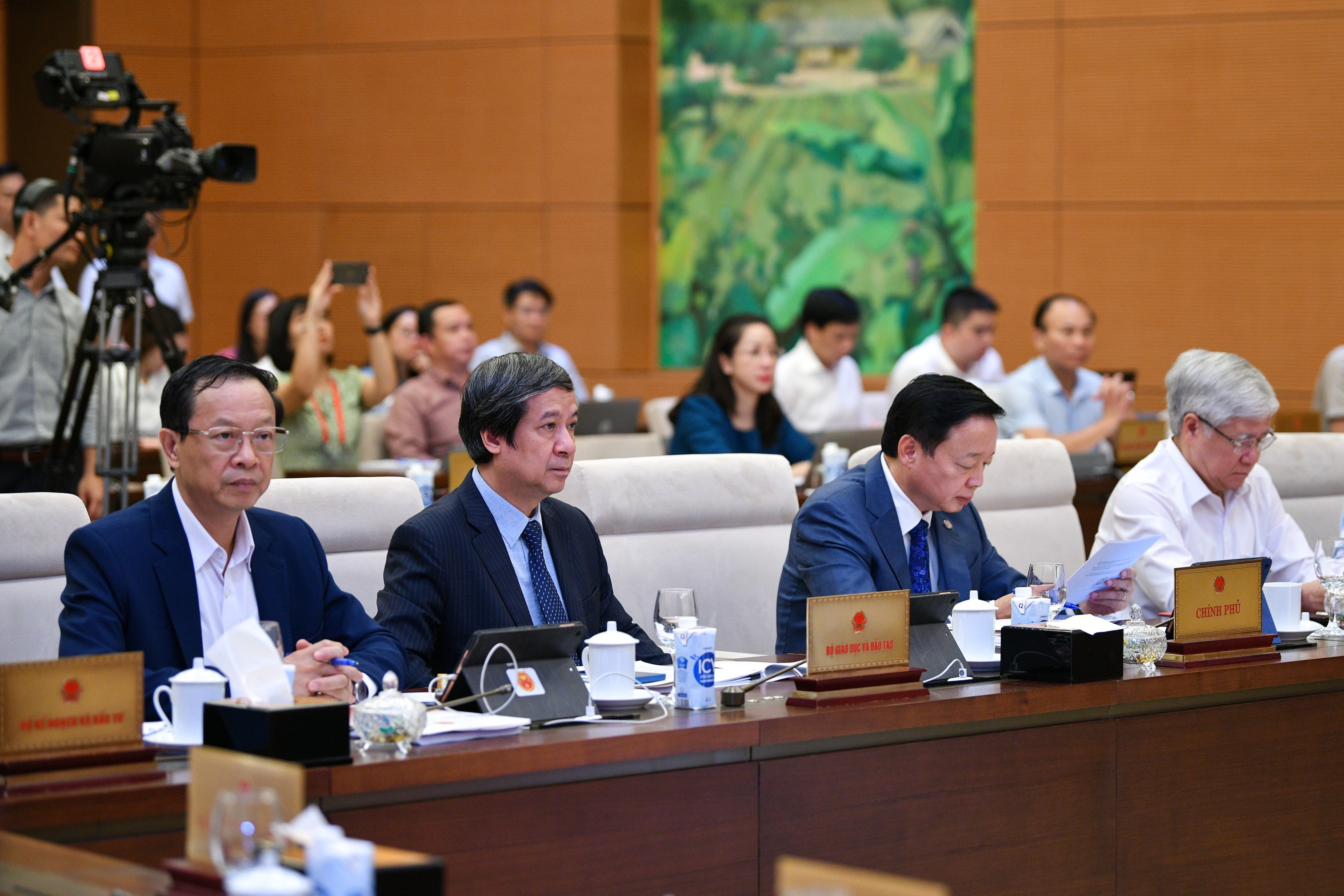 Bộ trưởng Nguyễn Kim Sơn kiến nghị không giao Bộ GD&ĐT biên soạn thêm bộ SGK ảnh 2