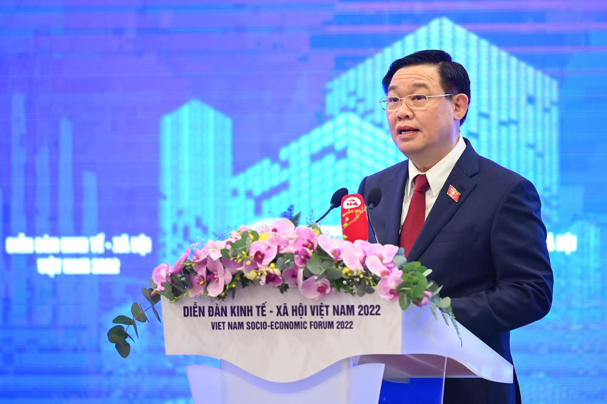 Chủ tịch Quốc hội Vương Đình Huệ Phát biểu khai mạc Diễn đàn Kinh tế xã hội Việt Nam 2022.
