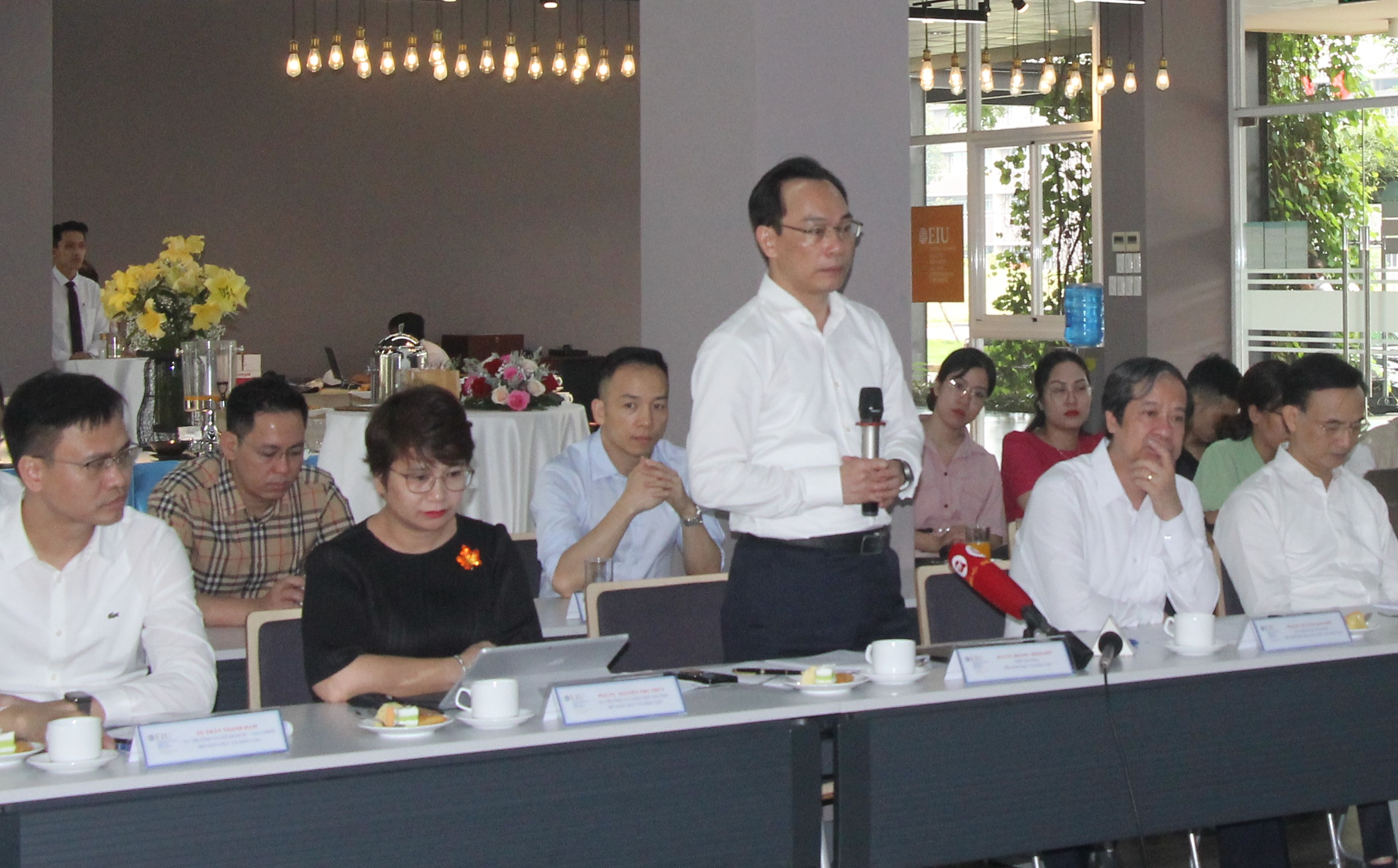 Bộ trưởng Nguyễn Kim Sơn làm việc với 2 trường ĐH tại Bình Dương ảnh 4