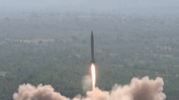 Pakistan thử tên lửa