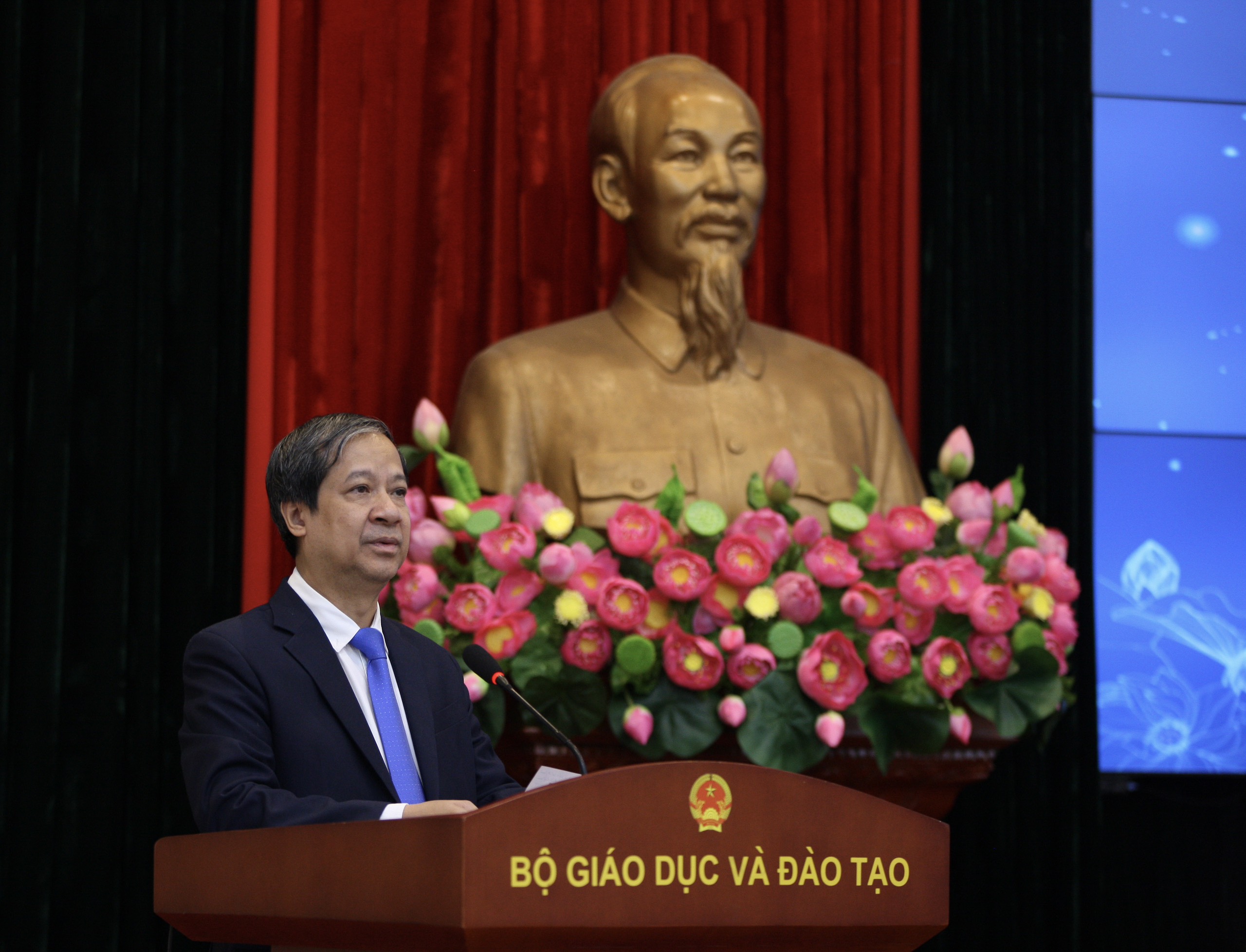 Bộ trưởng Nguyễn Kim Sơn: Năm 2023, ngành Giáo dục nhận được sự tin cậy, chia sẻ, đồng thuận, thấu hiểu nhiều hơn từ Lãnh đạo Đảng, Nhà nước, Quốc hội, Chính phủ, đại biểu Quốc hội, người dân.