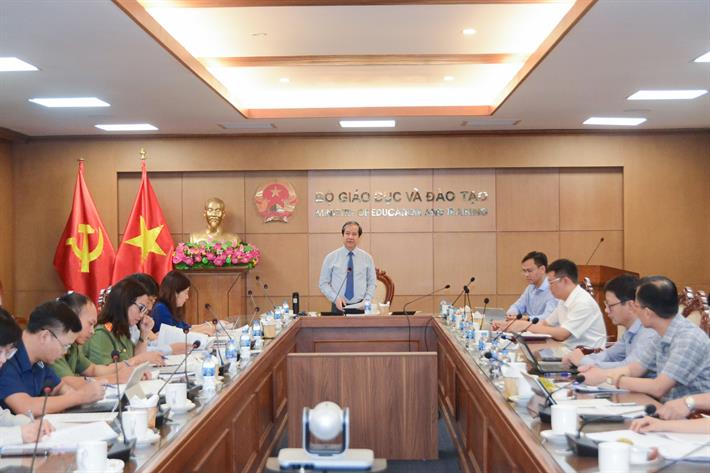 Bộ trưởng Nguyễn Kim Sơn chủ trì tại điểm cầu Bộ GD&ĐT.