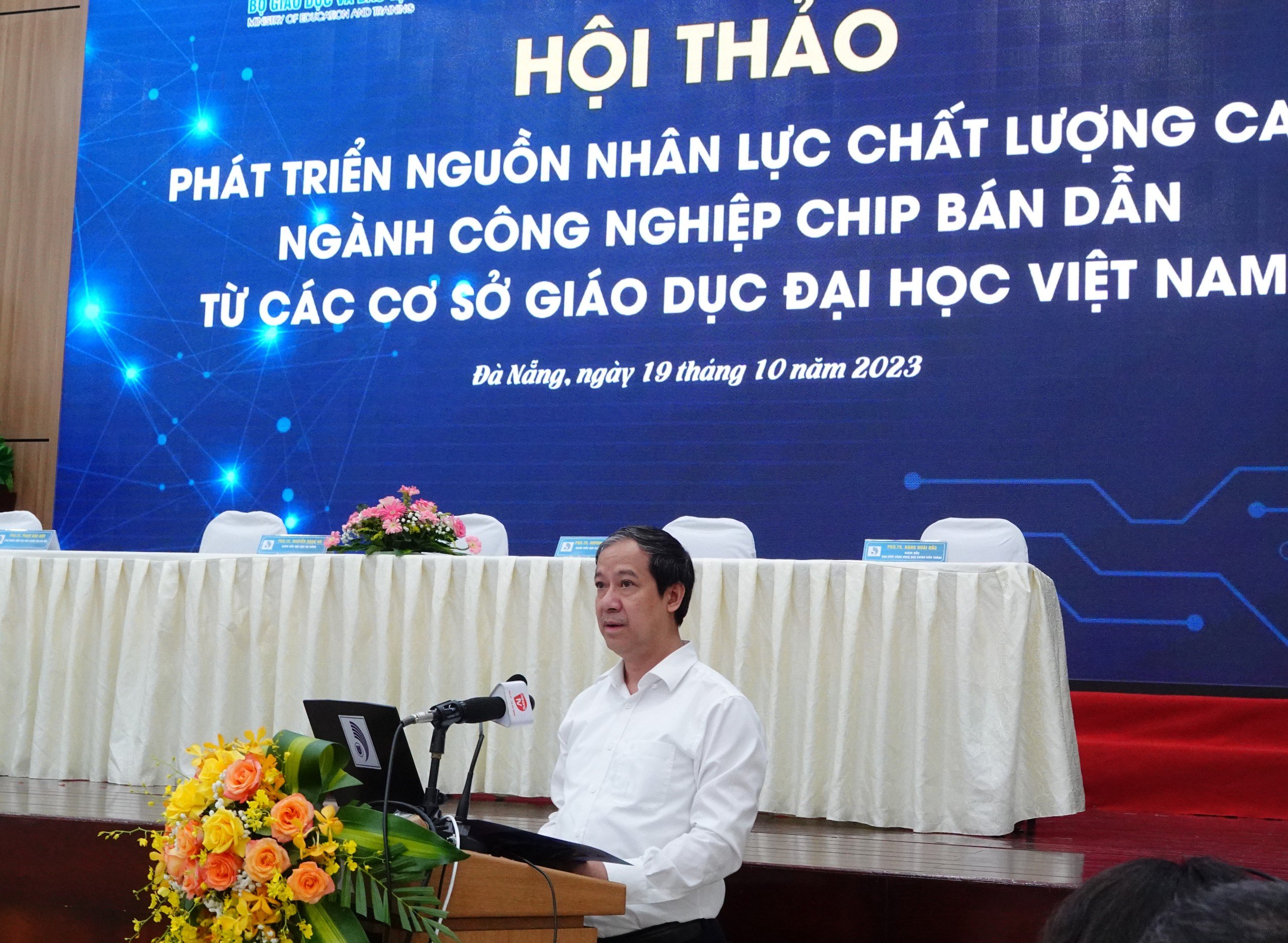 Bộ trưởng Bộ GD&ĐT Nguyễn Kim Sơn phát biểu tại Hội thảo phát triển nguồn nhân lực chất lượng cao ngành công nghiệp chip bán dẫn từ các cơ sở giáo dục đại học Việt Nam.