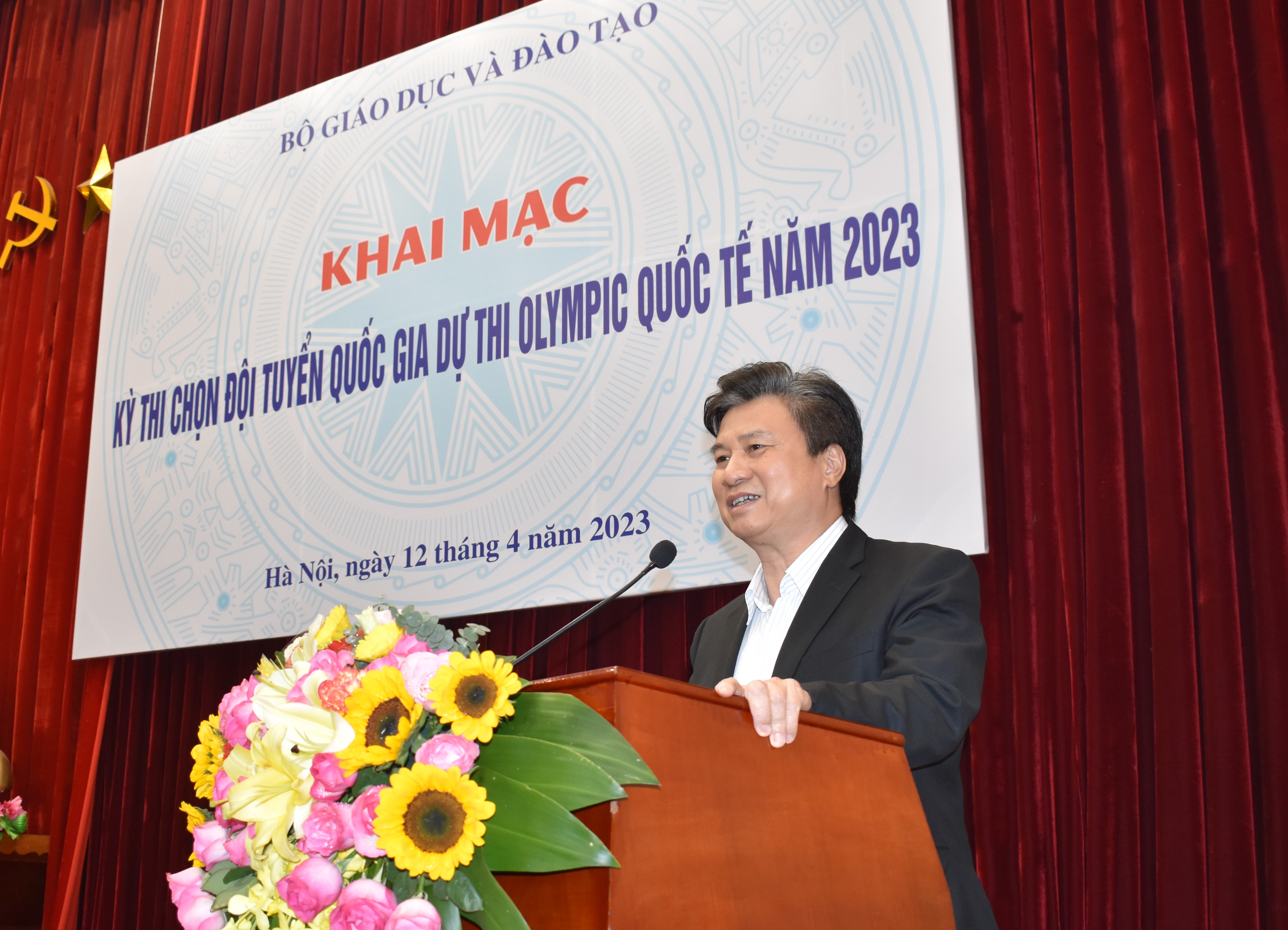 Thứ trưởng Bộ GD&ĐT Nguyễn Hữu Độ phát biểu khai mạc Kỳ thi chọn đội tuyển Olympic quốc tế năm 2023.
