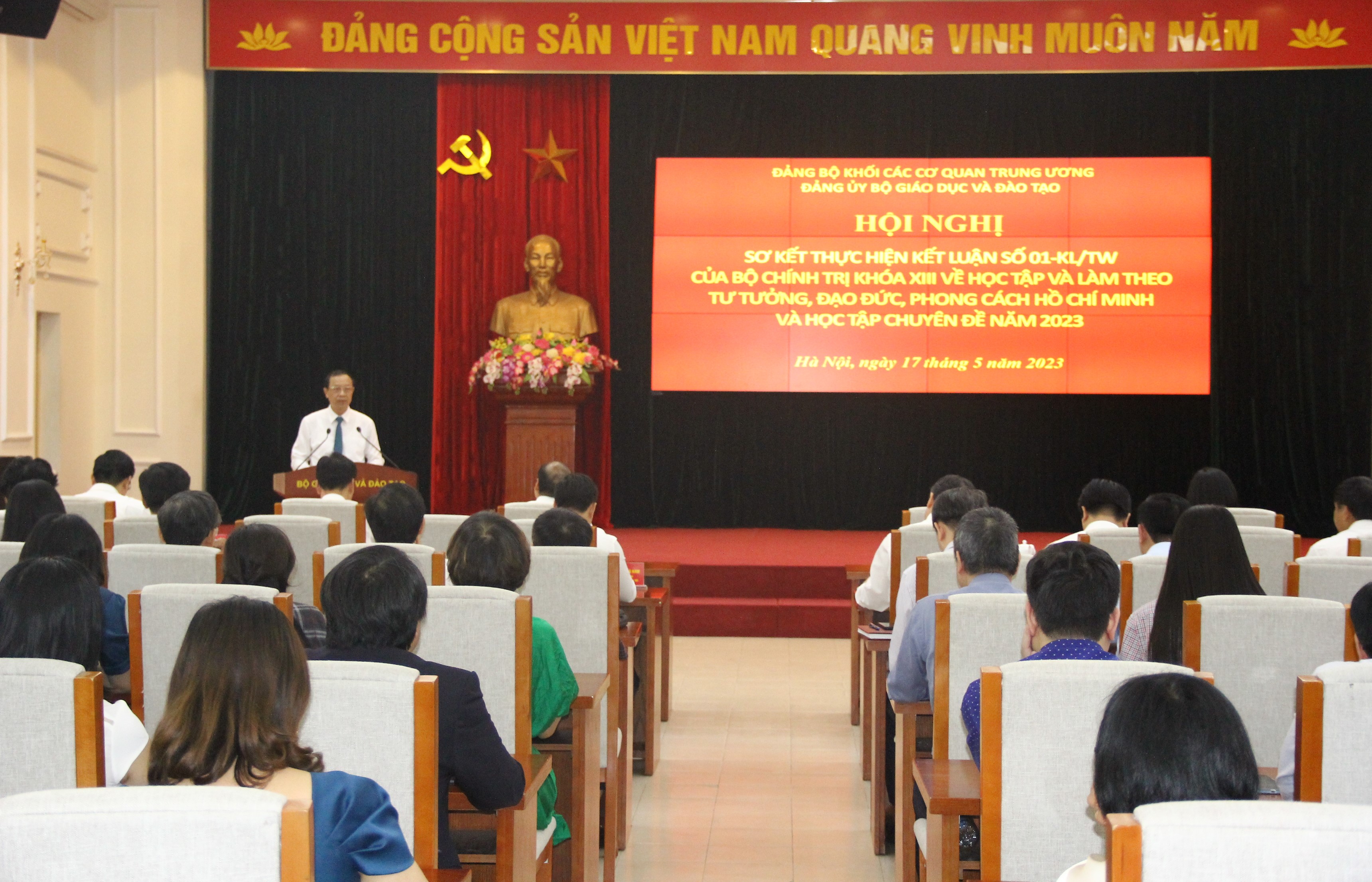 Hội nghị sơ kết thực hiện Kết luận số 01-KL/TW của Bộ Chính trị khóa XIII về học tập và làm theo tư tưởng, đạo đức, phong cách Hồ Chí Minh và học tập chuyên đề năm 2023 tại Bộ GD&ĐT.