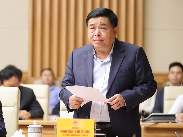 Bộ trưởng Bộ KH&ĐT Nguyễn Chí Dũng trao đổi về Đề án 