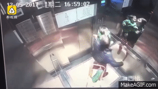 Trung Quốc: Lên án bảo mẫu đánh đập tới tấp em bé trong thang máy