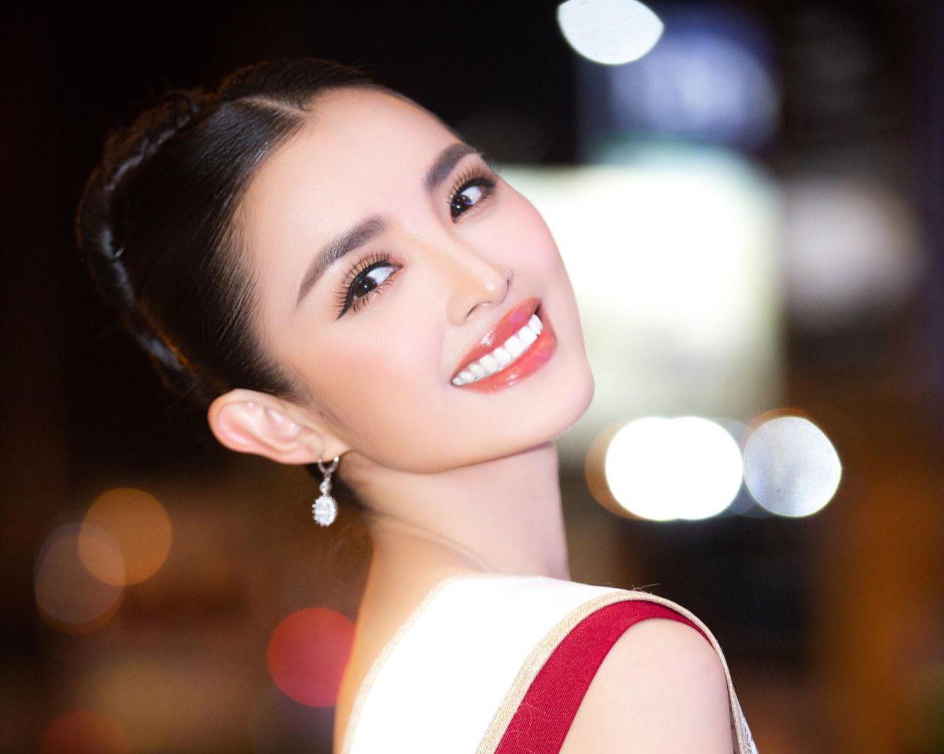 Hoa hậu Siêu quốc gia 2013 đẹp hút mắt với nhan sắc tựa nữ thần