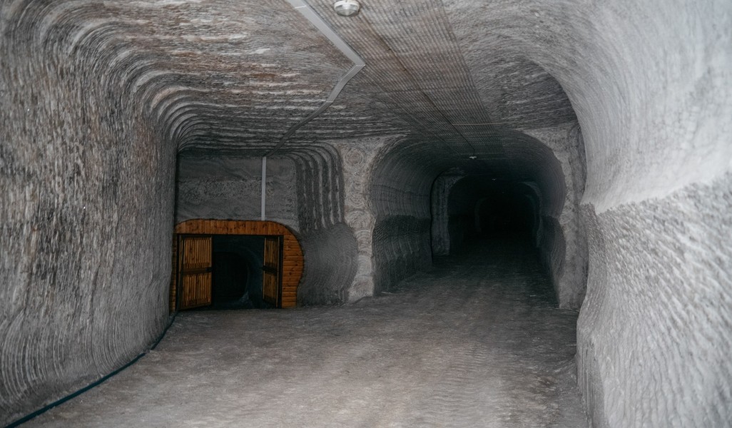 Tham quan mỏ muối lớn nhất châu Âu với lực lượng Wagner ảnh 20