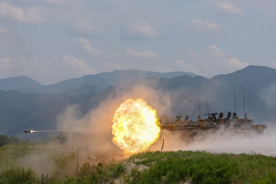 Mỹ và Hàn Quốc bắn đạn thật trong cuộc tập trận lớn nhất  ảnh 1