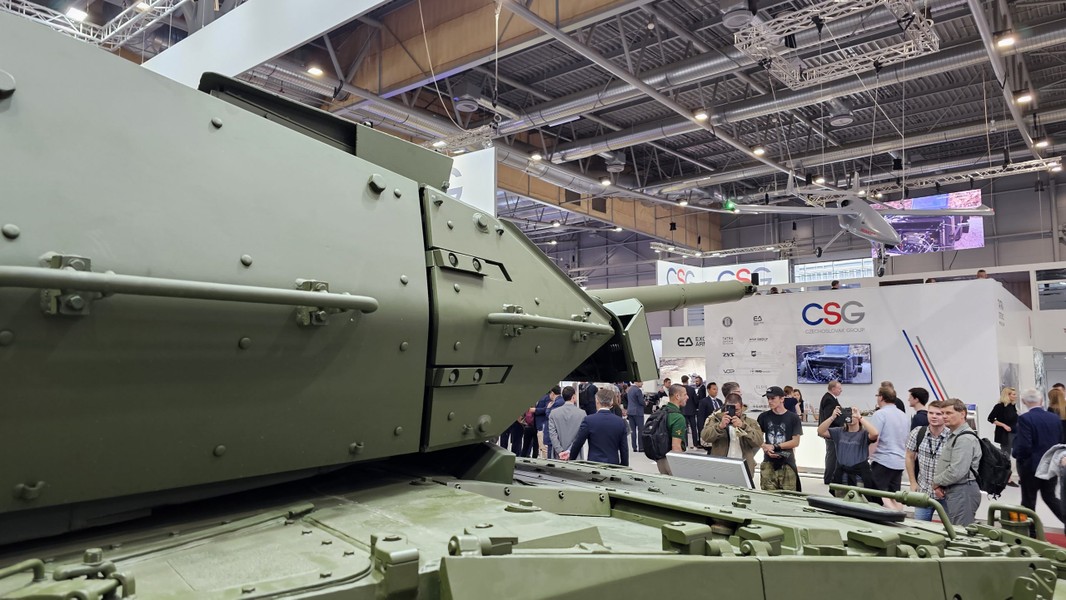 Đức lần đầu trình làng xe tăng Leopard 2A8