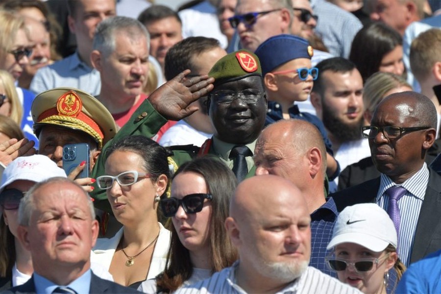 Chùm ảnh ông Putin chủ trì kỷ niệm Ngày Hải quân 