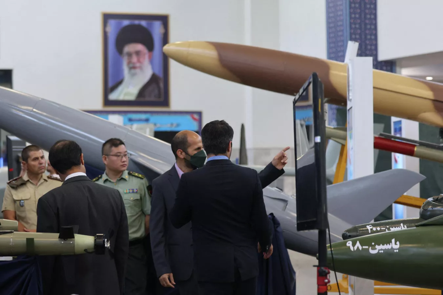 Loạt vũ khí mới trong Triển lãm Công nghiệp Quốc phòng Iran 