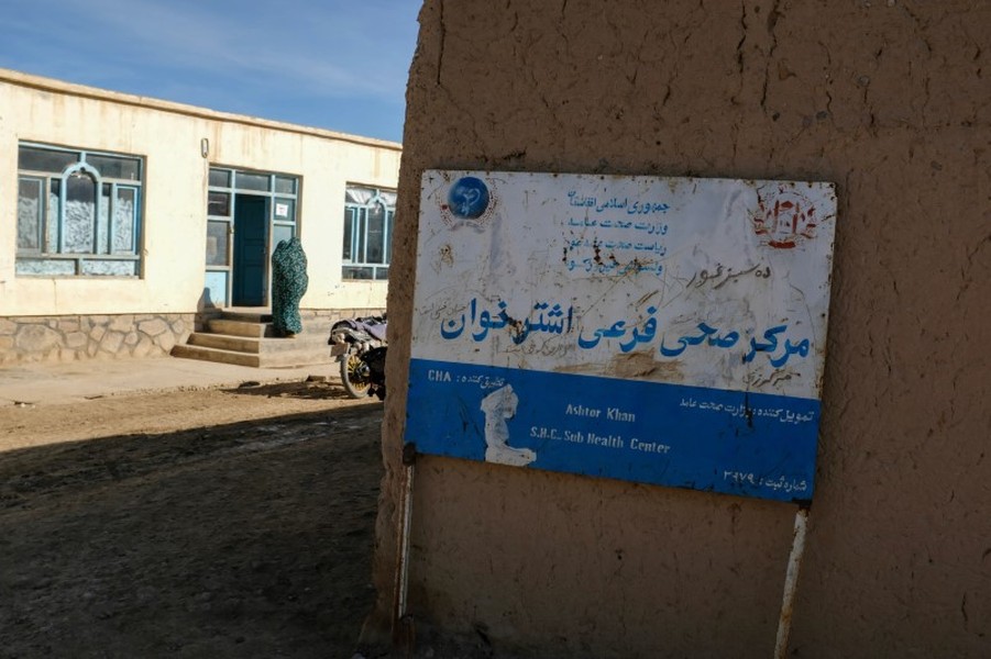 Chùm ảnh sự dũng cảm thầm lặng của nhân viên y tế Afghanistan