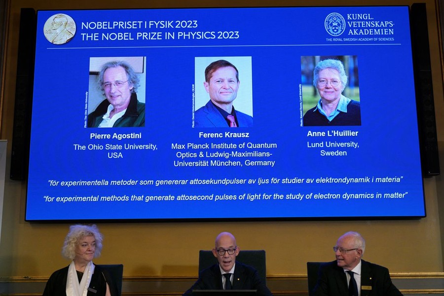 Công bố các nhà khoa học đoạt giải Nobel Vật lý 2023 